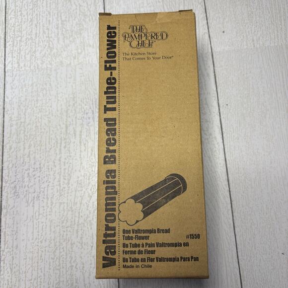 Pampered Chef Valtrompia Bread Tube Flower New In Box - Picture 2 of 7